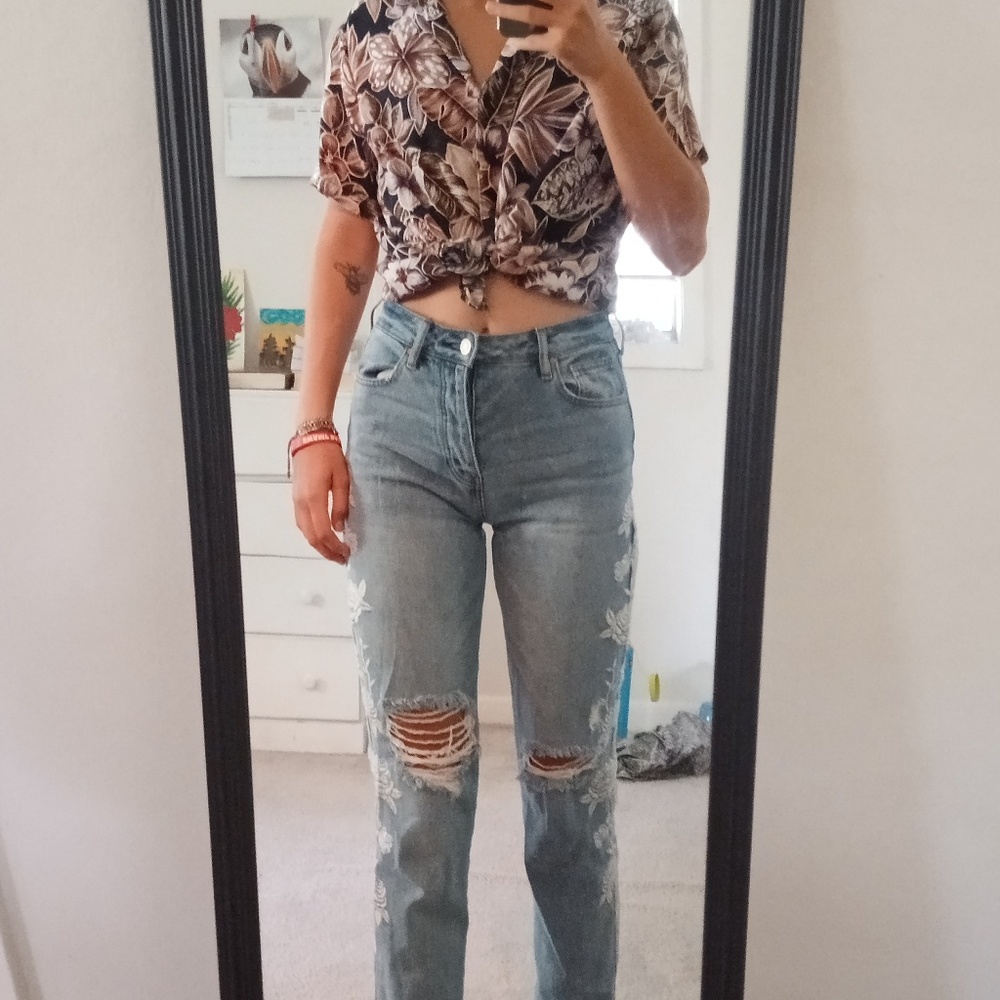Pacsun embroidered mom jeans